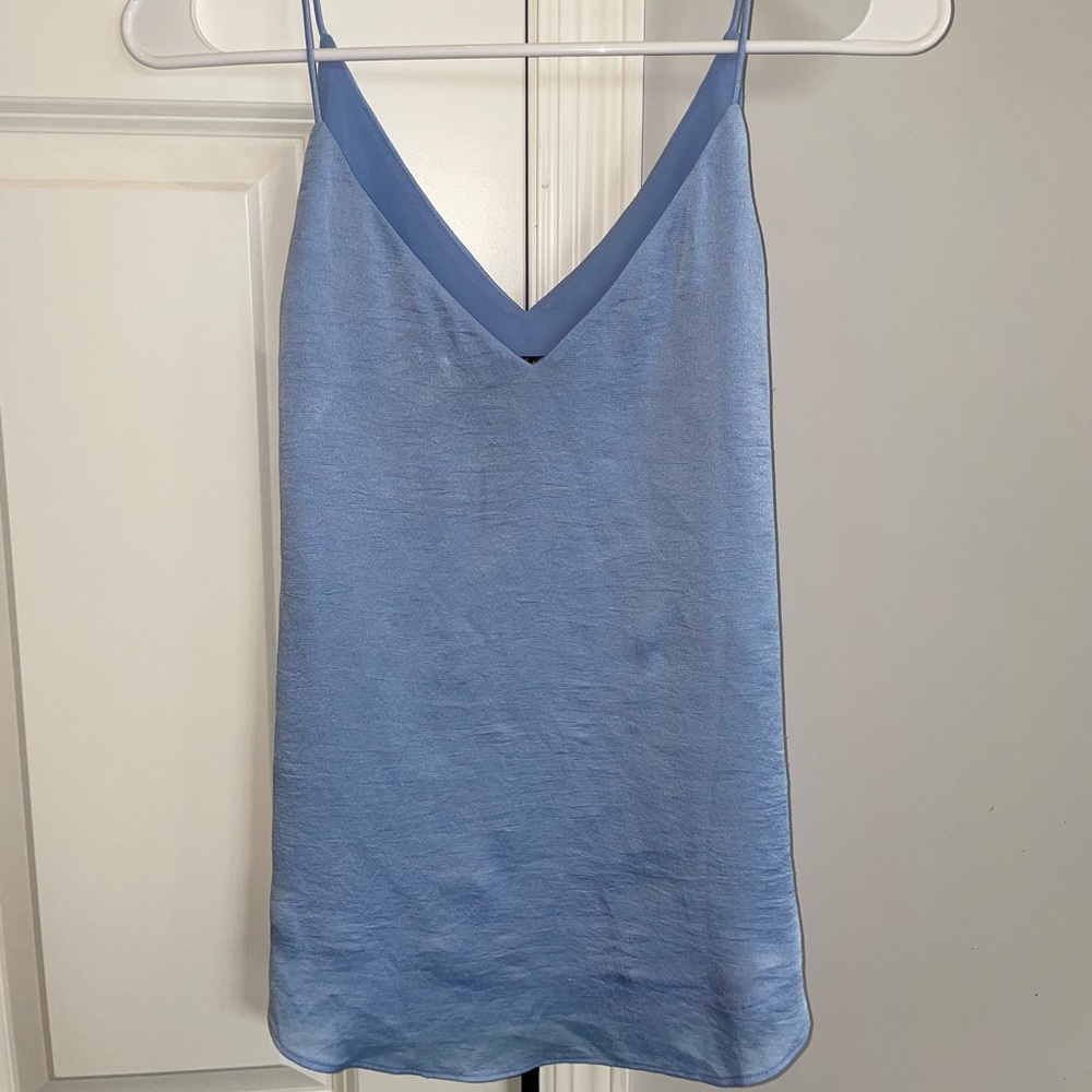 Looser fit, adjustable straps